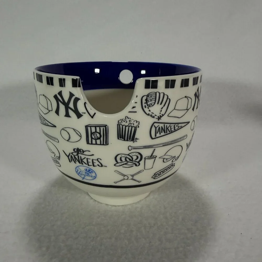 New York Yankees Ramen Bowl Set of 2 32 oz Ceramic with Chopsticks MLB NY NIB
